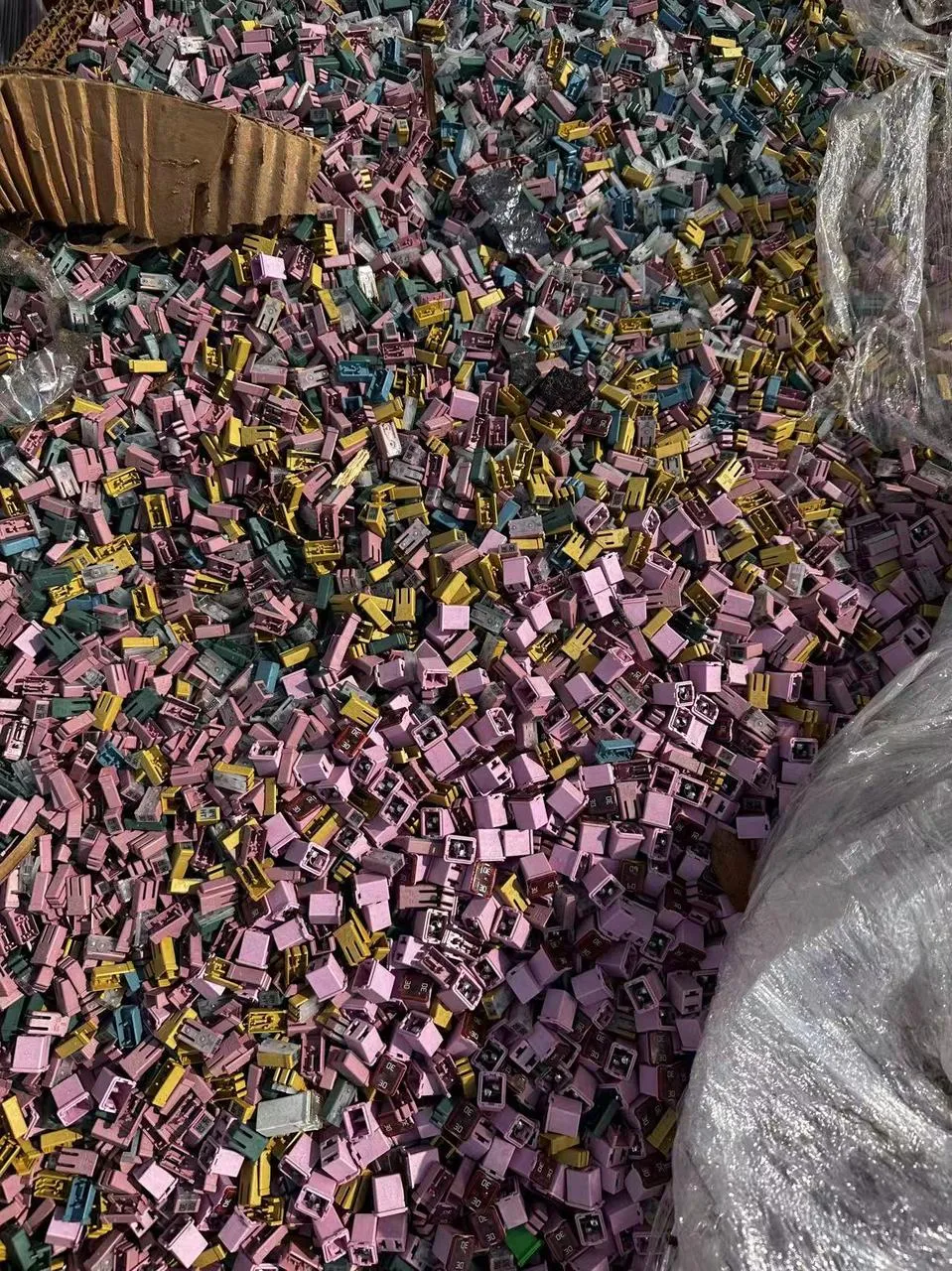 US Fuse Scrap  美国保险丝
